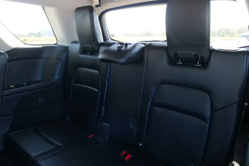 2022 Nissan Pathfinder SL photo 1