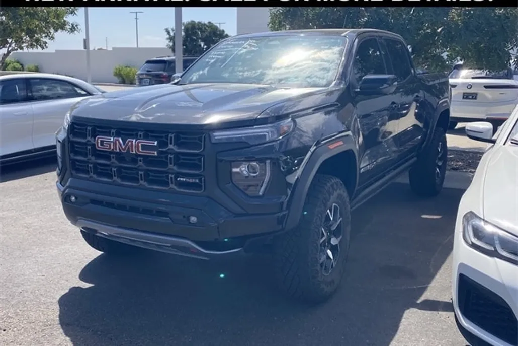 2024 Gmc Canyon AT4X photo 1