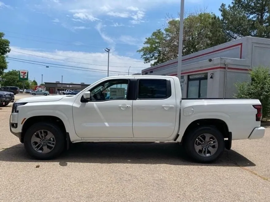 2025 Nissan Frontier SV photo 1