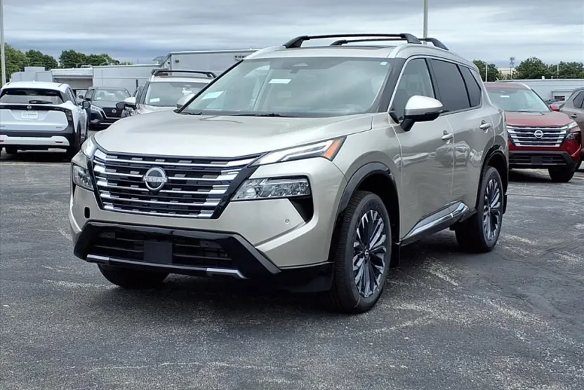 2026 Nissan Rogue Platinum photo 1