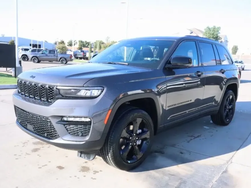 2025 Jeep Grand Cherokee Limited photo 1