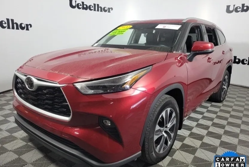 2022 Toyota Highlander XLE photo 1