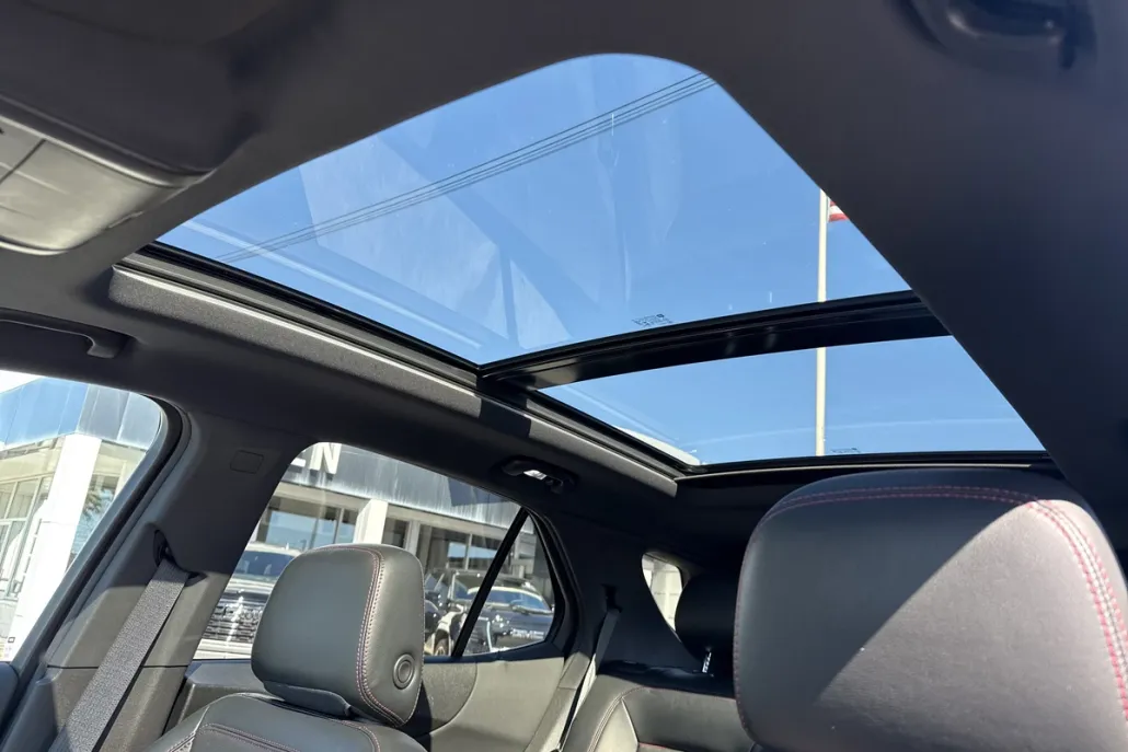 2023 Chevrolet Equinox RS photo 1