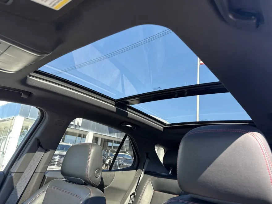 2023 Chevrolet Equinox RS photo 1