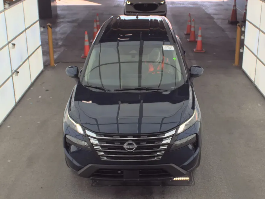 2025 Nissan Rogue SV photo 1