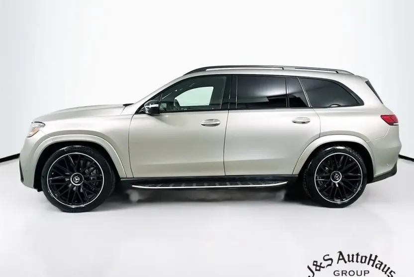 2023 Mercedes Benz GLS 63 AMG 4MATIC photo 1
