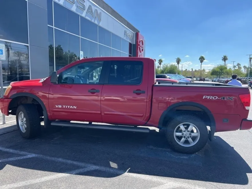 2012 Nissan Titan PRO-4X photo 1