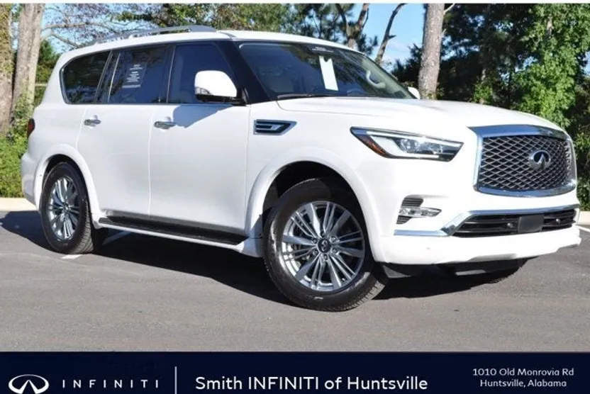 2022 Infiniti QX80 Luxe photo 1