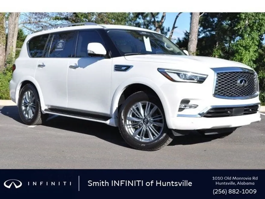 2022 Infiniti QX80 Luxe photo 1