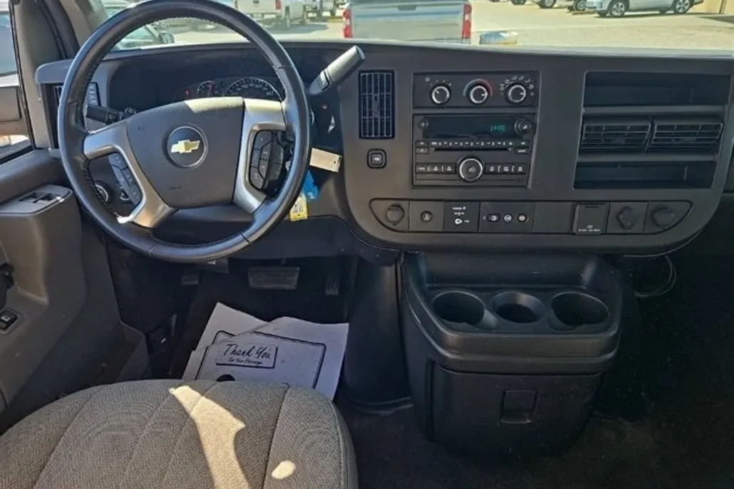 2016 Chevrolet Express 3500 LT Van Passenger photo 1