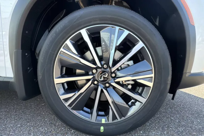 2026 Infiniti QX60 Luxe photo 1