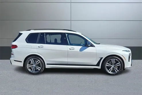 2025 Bmw X7 M60i photo 2