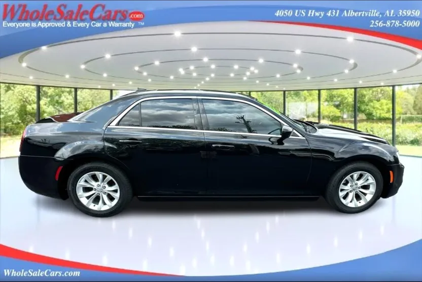 2016 Chrysler 300 Limited photo 1