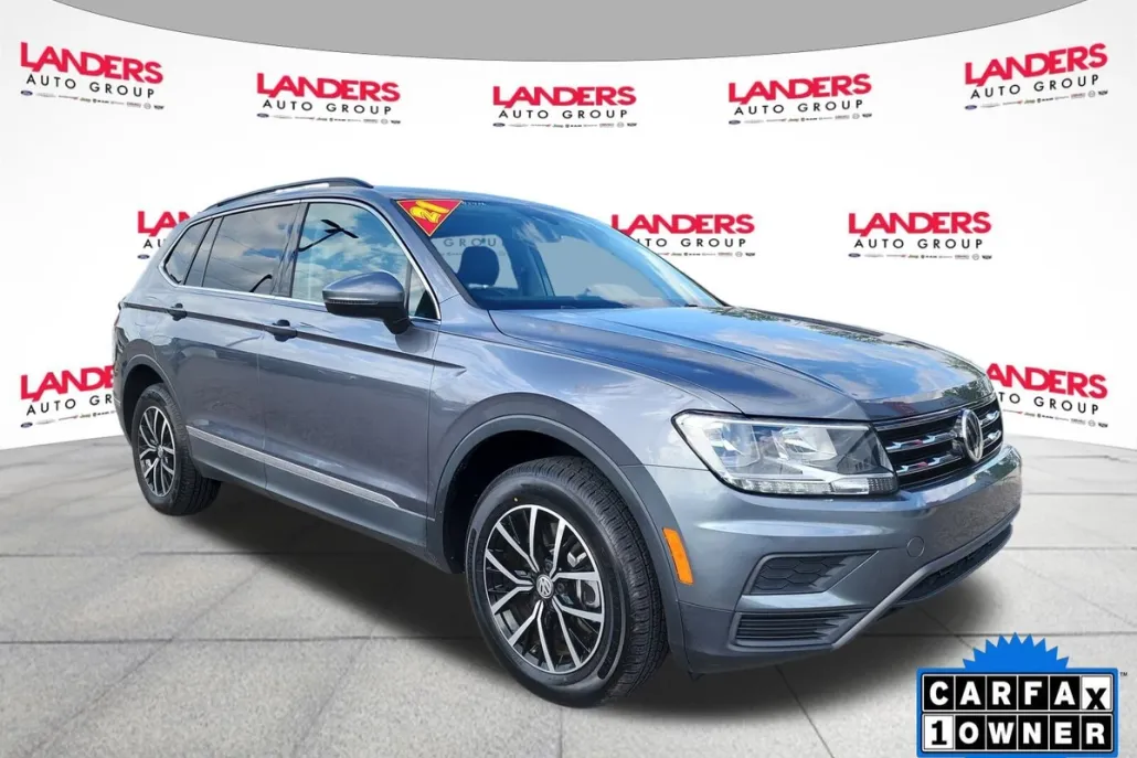 2021 Volkswagen Tiguan SE photo 1