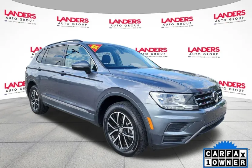 2021 Volkswagen Tiguan SE photo 1