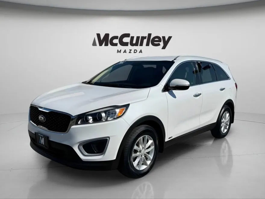 2018 Kia Sorento LX photo 1