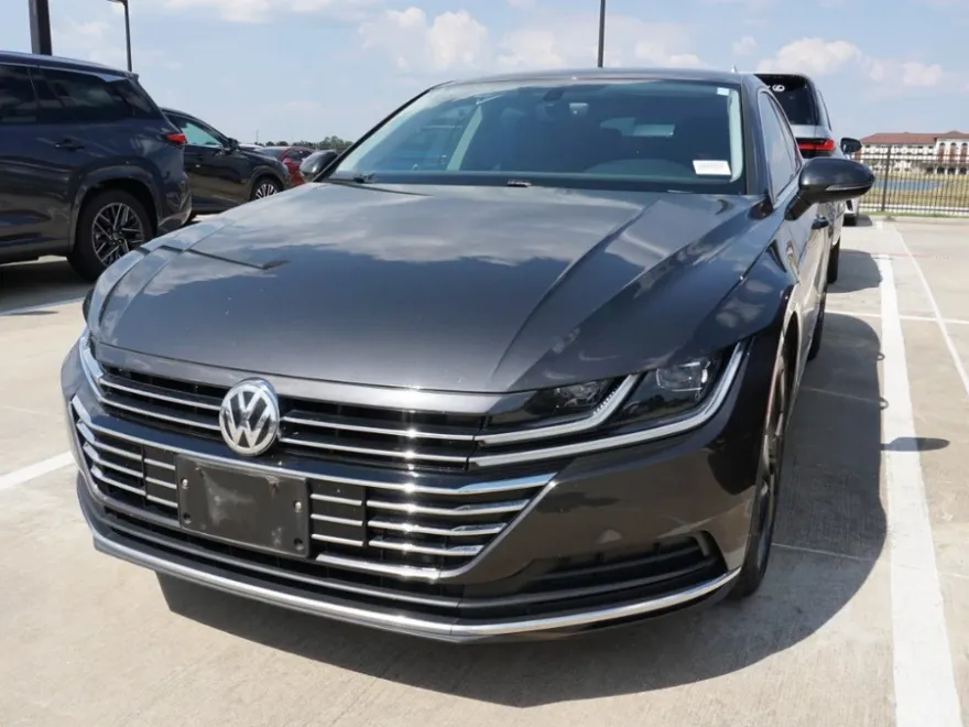 2019 Volkswagen Arteon SE photo 1