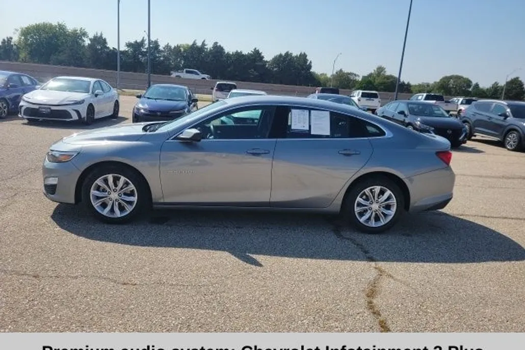 2023 Chevrolet Malibu 1LT photo 1