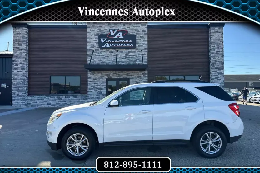 2017 Chevrolet Equinox LT photo 1