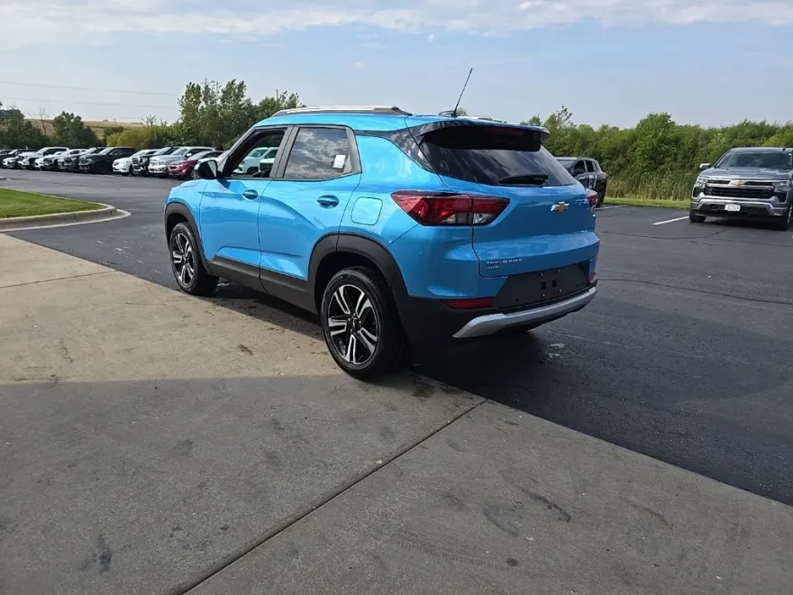 2026 Chevrolet Trailblazer LT photo 1