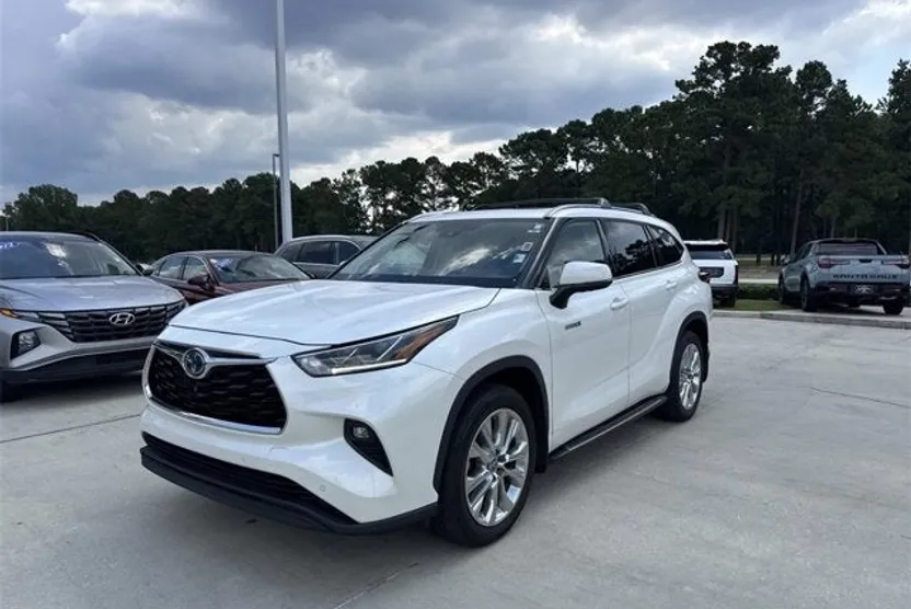 2021 Toyota Highlander Hybrid Limited photo 1