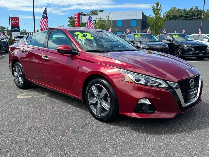 2022 Nissan Altima 2.5 SL photo 1