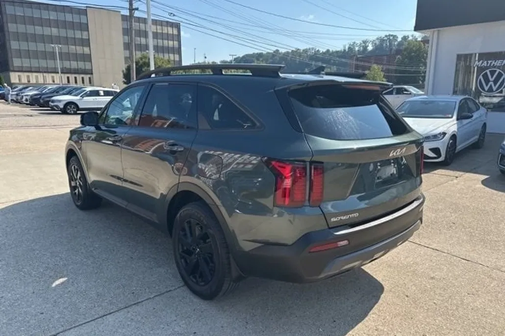 2023 Kia Sorento X-Line S photo 1