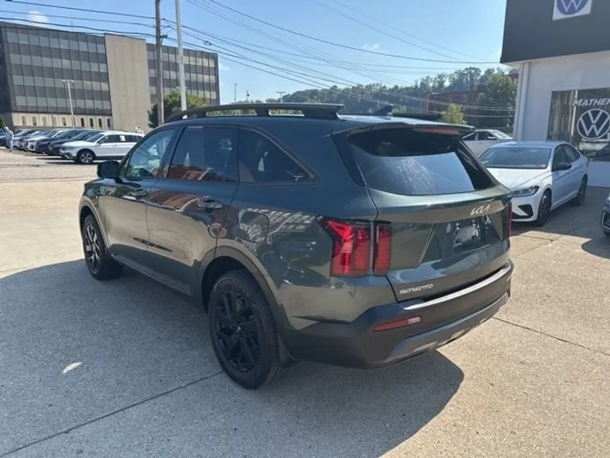 2023 Kia Sorento X-Line S photo 1