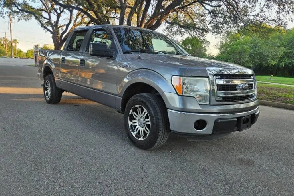 2014 Ford F-150 XLT photo 1