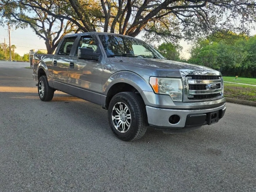2014 Ford F-150 XLT photo 1