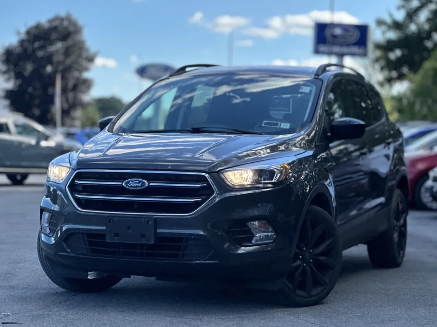 2019 Ford Escape SE photo 1