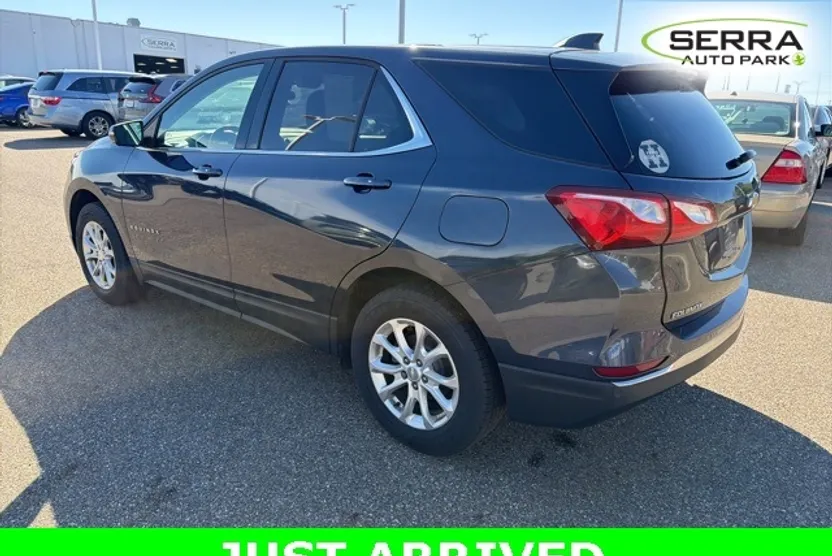 2019 Chevrolet Equinox LT photo 1