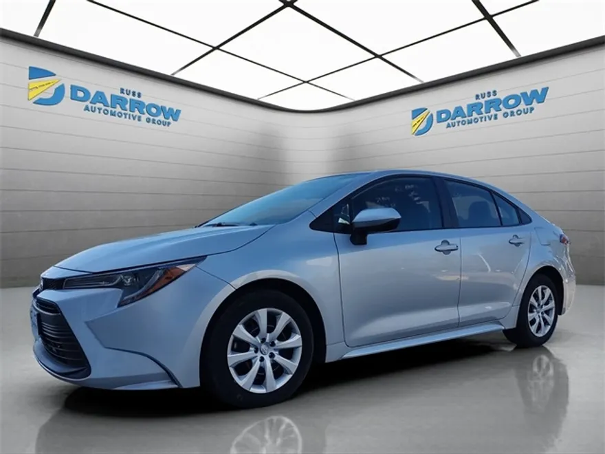 2024 Toyota Corolla LE photo 1
