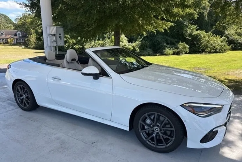 2024 Mercedes Benz CLE 300 4MATIC photo 1