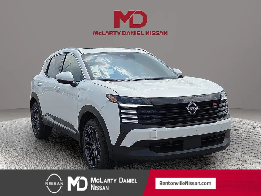 2025 Nissan Kicks SR photo 1