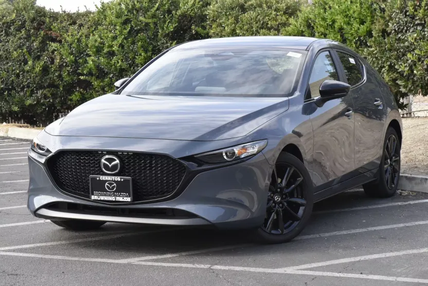 2026 Mazda Mazda3 Hatchback 2.5 s Carbon photo 1