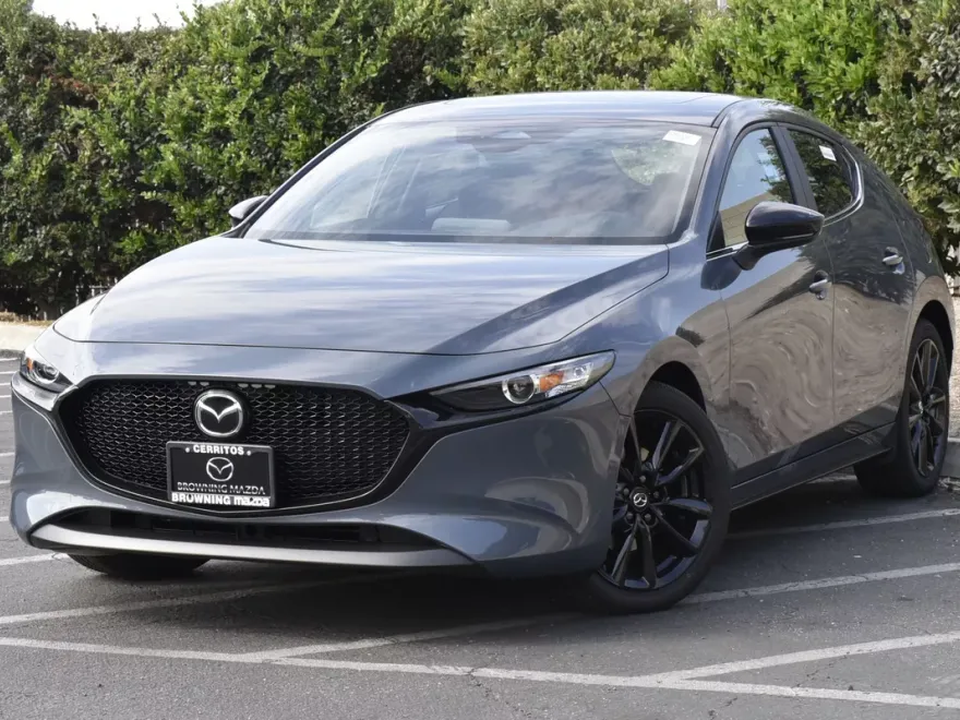 2026 Mazda Mazda3 Hatchback 2.5 s Carbon photo 1