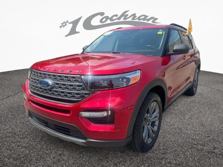2021 Ford Explorer XLT Sport photo 1