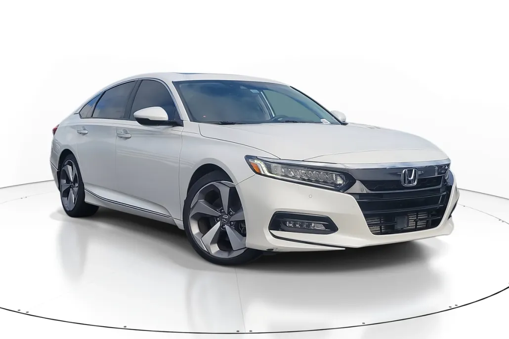 2020 Honda Accord Touring 2.0T photo 1