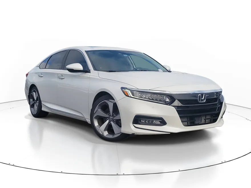 2020 Honda Accord Touring 2.0T photo 1