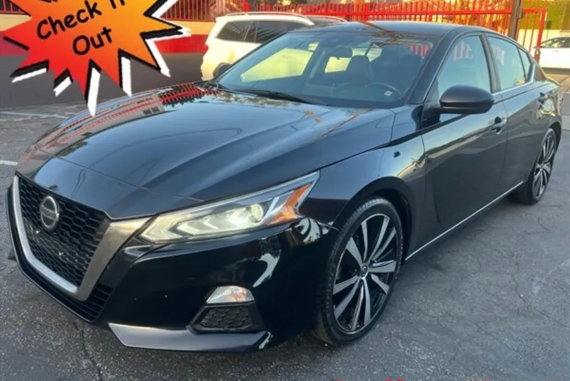 2020 Nissan Altima 2.5 SR photo 1