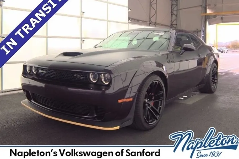 2022 Dodge Challenger R/T Scat Pack Widebody photo 1