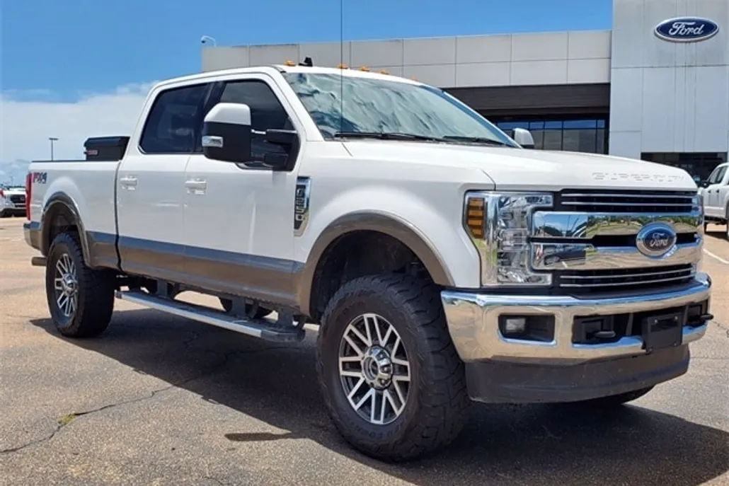 2019 Ford F-250 Lariat photo 1