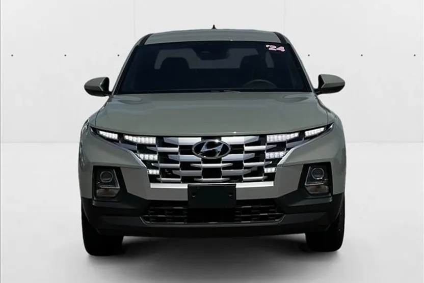 2023 Hyundai Santa Cruz SE photo 1