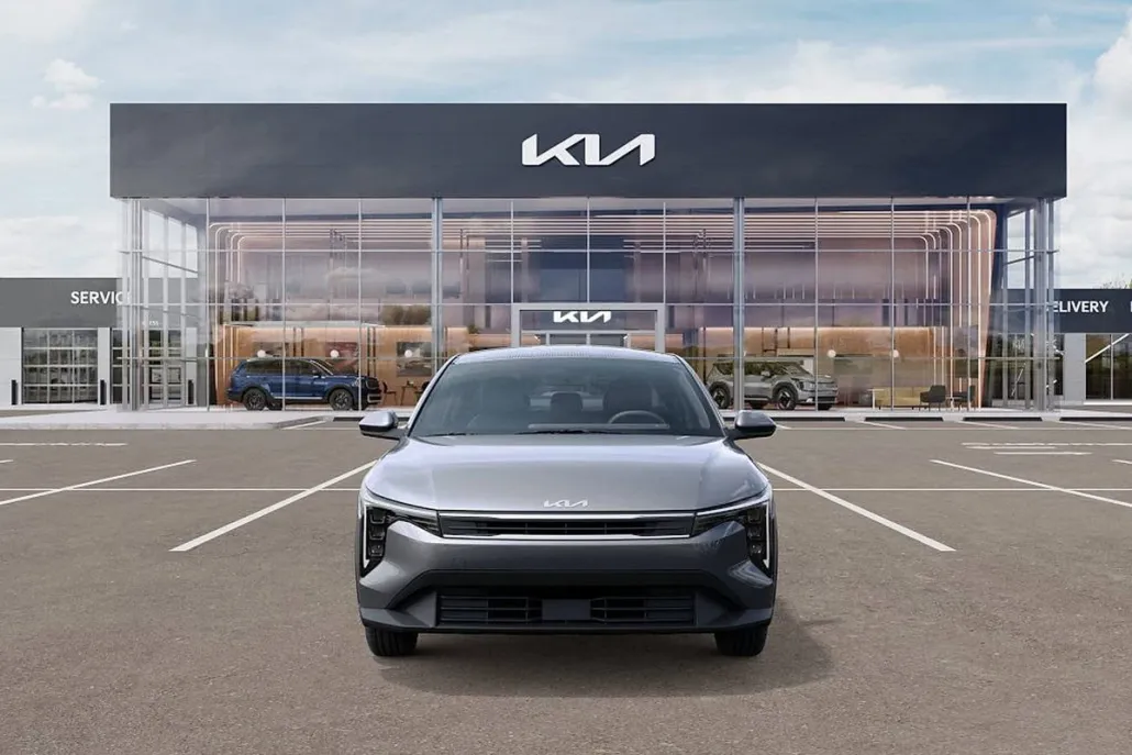 2025 Kia K4 LXS photo 1