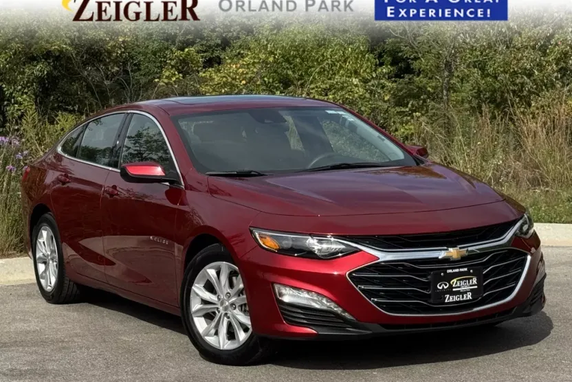 2024 Chevrolet Malibu 1LT photo 1