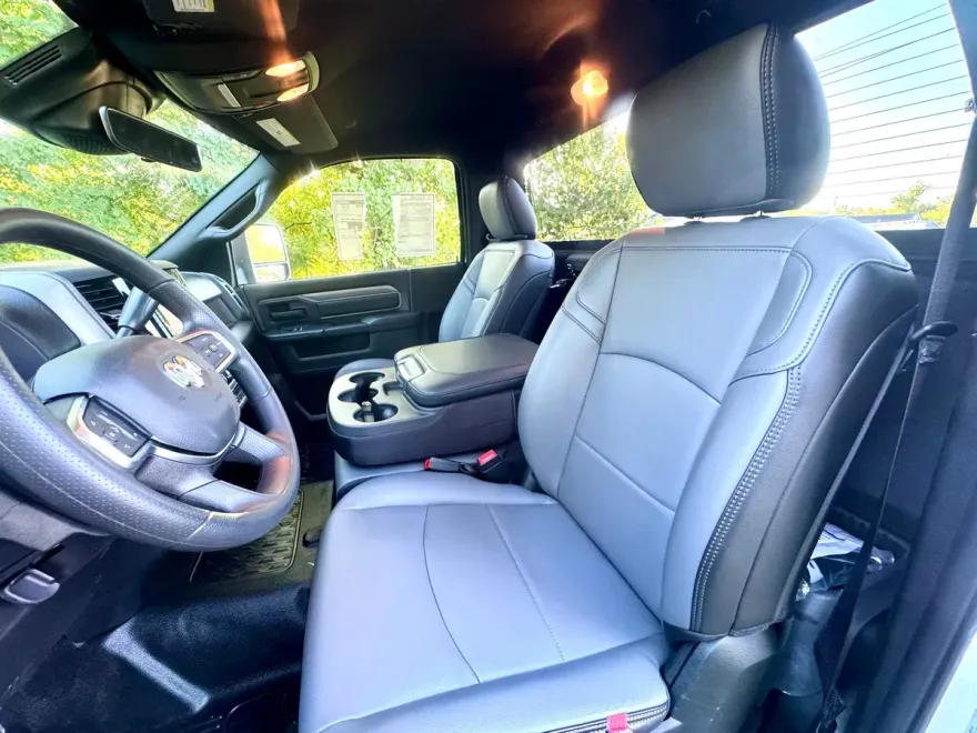 2025 Ram 5500 Tradesman photo 1