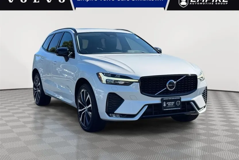 2023 Volvo XC60 B5 Plus photo 1