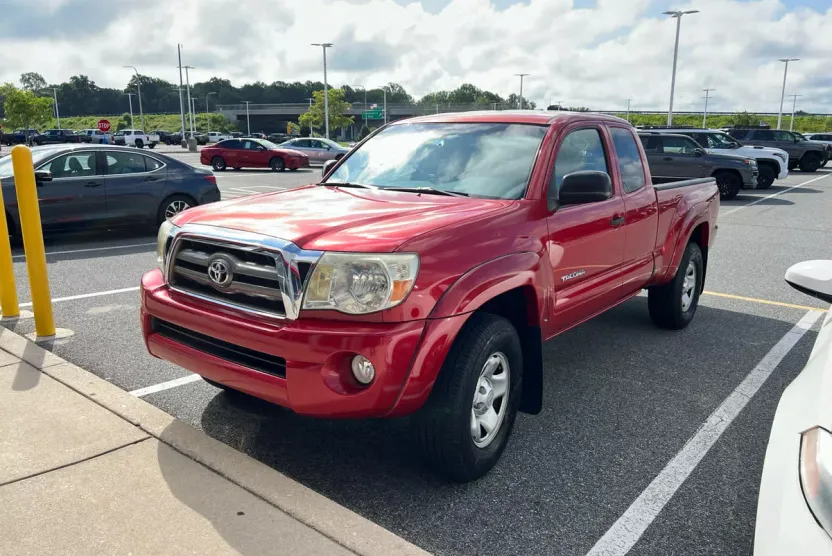 2010 Toyota Tacoma 4x4 Access Cab V6 photo 1