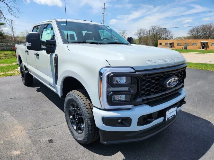 2025 Ford F-250 XL photo 1